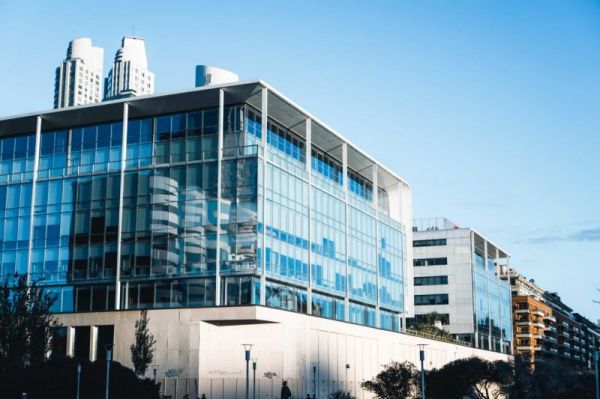 建筑設(shè)備監(jiān)控系統(tǒng)，安全性，工作效率，施工過(guò)程，設(shè)備維護(hù)