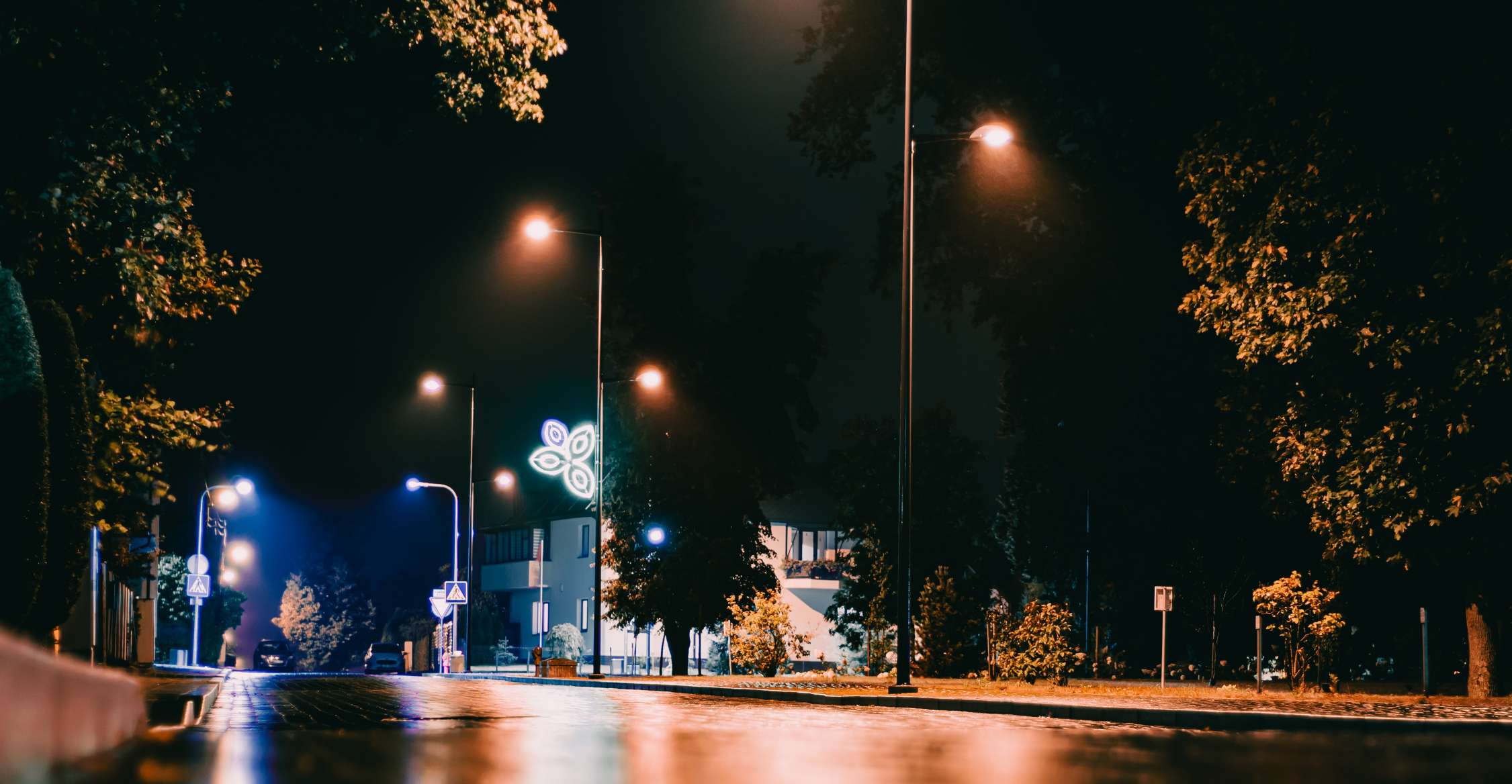 樓宇自控系統(tǒng)，弱電設(shè)備監(jiān)控，高效建筑管理，減少人工成本