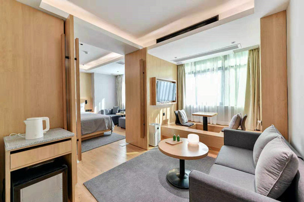 客房控制系統(tǒng)是一套簡(jiǎn)單的控制程序？