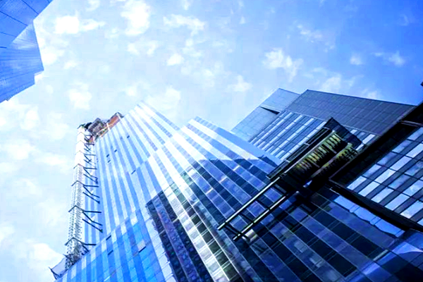 園區(qū)樓宇智能化系統(tǒng)解決方案！ 目前園區(qū)樓宇智能化系統(tǒng)建設(shè)主要著力于消防系統(tǒng)、配電系統(tǒng)、安防系統(tǒng)、綜合布線系統(tǒng)等基礎(chǔ)設(shè)施，以及車位管理系統(tǒng)、門禁系統(tǒng)、物業(yè)收費(fèi)系統(tǒng)、多表收費(fèi)系統(tǒng)等方面，并集中在基本的監(jiān)測(cè)(圖1)