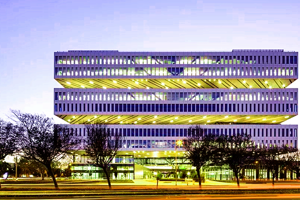 建筑中智能樓宇自控系統(tǒng)的優(yōu)勢(shì)！(圖1)